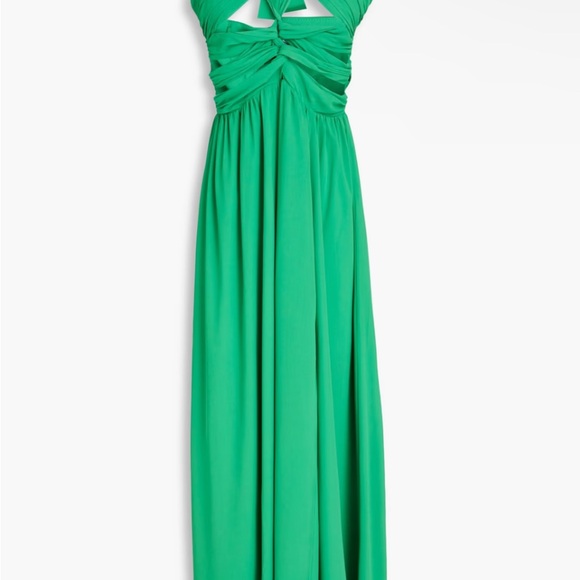 Elegant Green Maxi Dress - Picture 2 of 7